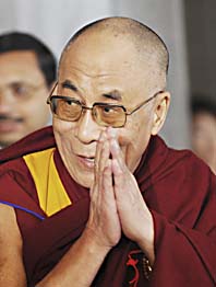 Dalai lama tycker att det är rätt att Kina får ordna OS. Foto: Katsumi Kasahara/Scanpix