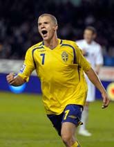 Samuel Holmén jublar efter sitt mål. Foto: Henrik Montgomery/Scanpix