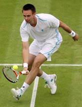 Robin Söderling vann första matchen i årets Wimbledon. Foto: Alistair Grant/Scanpix