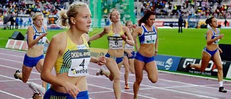 Moa Hjelmer vann 200 meter i Finnkampen. Foto: Jessica Gow/Scanpix