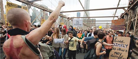 Ungdomar demonstrerar i New York. Foto: Will Stevens/Scanpix