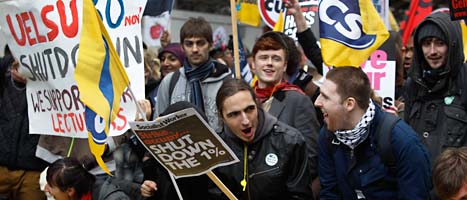 Demonstrationer i London. Foto: Lefteris Pitarakis/AP/Scanpix