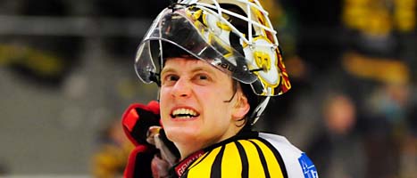 Brynäs målvakt Niklas Svedberg blev matchens hjälte. Foto: Robert Granström/Scanpix
