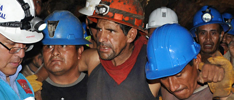 Gruvarbetarna i Peru räddades. Foto: Job Rosales/Scanpix