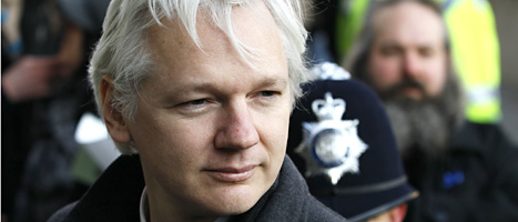 Julian Assange tvingas komma till Sverige för att bli förhörd om två misstänkta sexbrott. Foto: Kirsty Wigglesworth/Scanpix