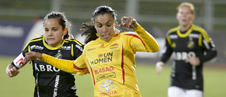 Marta gjorde två mål i Tyresös match mot AIK. Foto: Bertil Enevåg/Scanpix.
