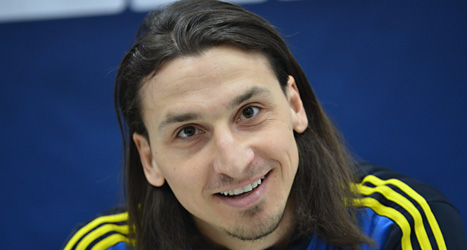 Zlatan Ibrahimovic lovar att fortsätta i landslaget. Foto: Jonas Ekströmer/Scanpix.