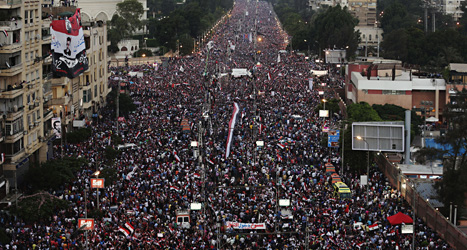 200 tusen människor i Egyptens huvudstad Kairo protesterade mot landet ledare Mursi i helgen. Foto: Hassan Ammar/Scanpix.