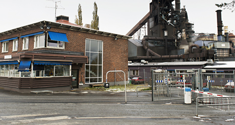 En olycka hände vid koksverket på företaget SSAB i Luleå på torsdagen. Två arbetare fick het tjära över sig och dog. Foto: Jens Bäckström/TT.