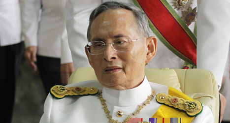 Thailands kund Bhumibol fyller 86 år i dag, torsdag. Foto: Apichart Weerawong/TT.