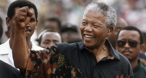 Nelson Mandela är stor frihetshjälte i landet Sydafrika. Foto: Jerry Holt/TT.