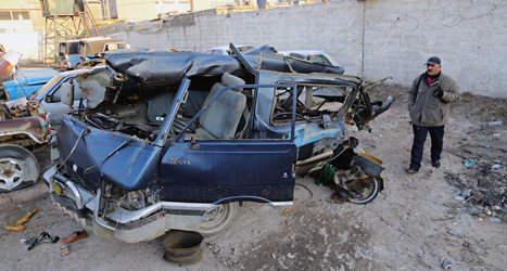 En bomb har sprängts i en bil i Iraks huvudstad Bagdad.
Foto: Karim Kadim/TT.