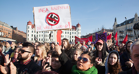 Människor i Malmö protesterar mot våld. Foto: Stig-Åke Jönsson/TT.