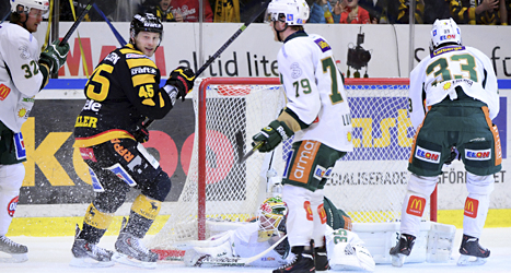 Skellefteå vann mot Färjestad. Foto: Robert Granström/TT.