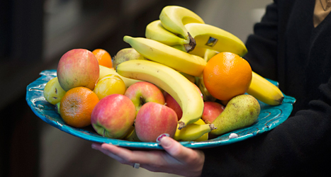 Många frukter innehåller giftiga ämnen. Foto: Fredrik Sandberg/TT.