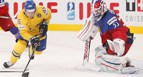 Sverige vann matchen om tredje pris i mot Tjeckien i ishockey-VM.
Sverige vann med 3-0. Foto: Darko Bandic/TT.