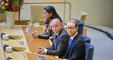 Esabelle Dinizian, Miljöpartiet, Björn Söder, Sverigedemokraterna, och Tobias Billström, Moderaterna, blev valda till vice talmän i riksdagen. Foto: TT