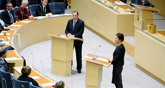 Stefan Löfven och Anna Kinberg Batra i riksdagen