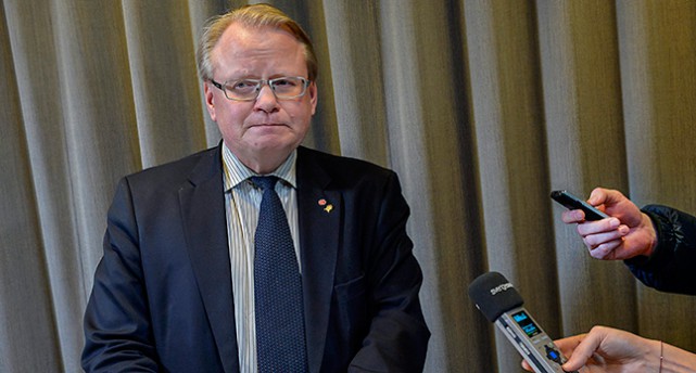 Peter Hultqvist, regeringens försvarsminister.