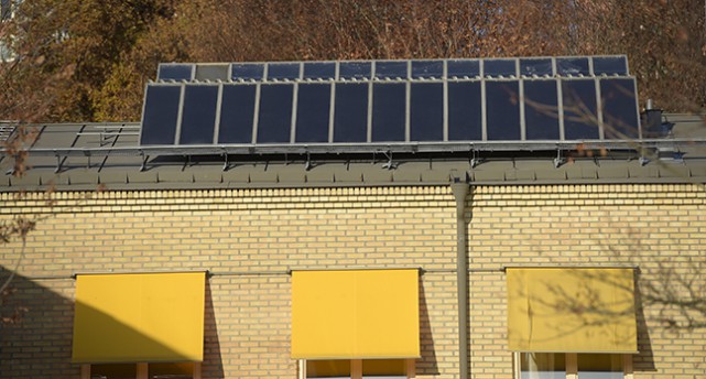 Ett tak med solceller