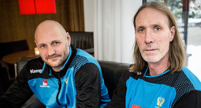 Sveriges tränare Ola Lindgren och Staffan Olsson.