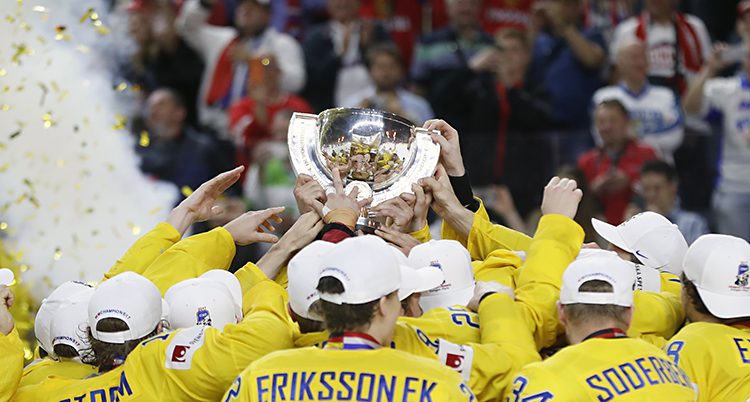 Sveriges spelare med pokalen