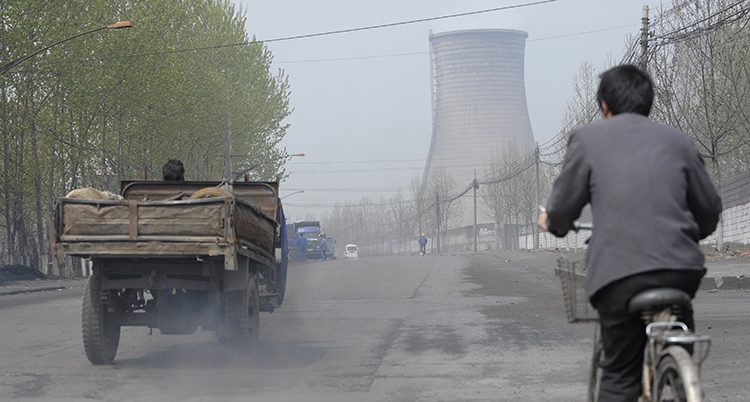 Ett kolkraftverk i staden Linfen i Kina