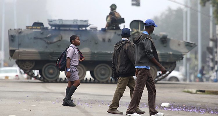 Militärer på gatorna i staden Harare