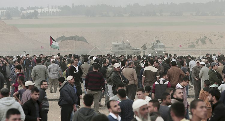 Palestinier demonstrerar