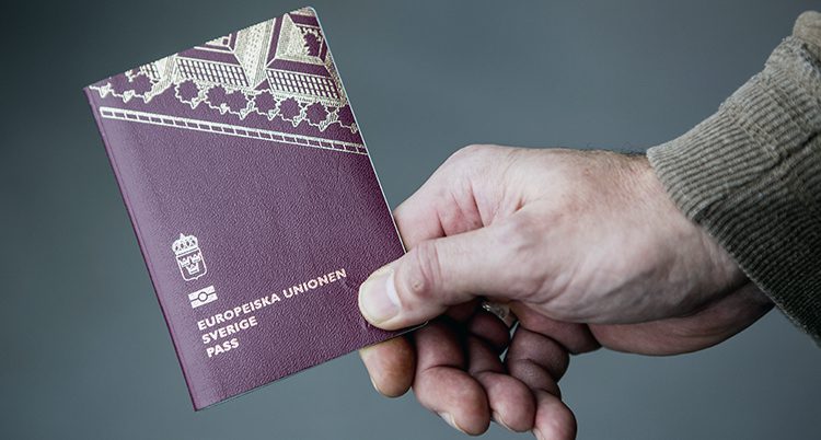 Ett svenskt pass.