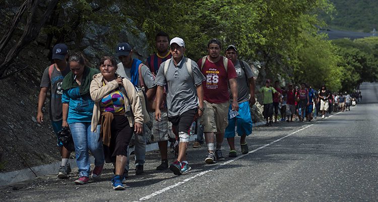 Folk från Honduras på väg mot USA