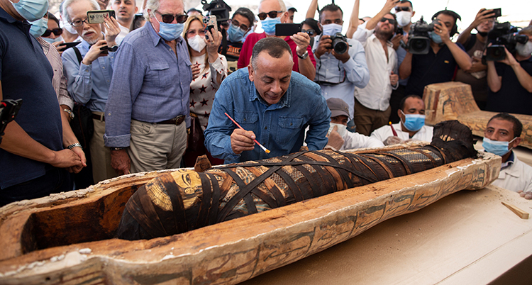 8 Sidor Mumier Upptäckta I Egypten