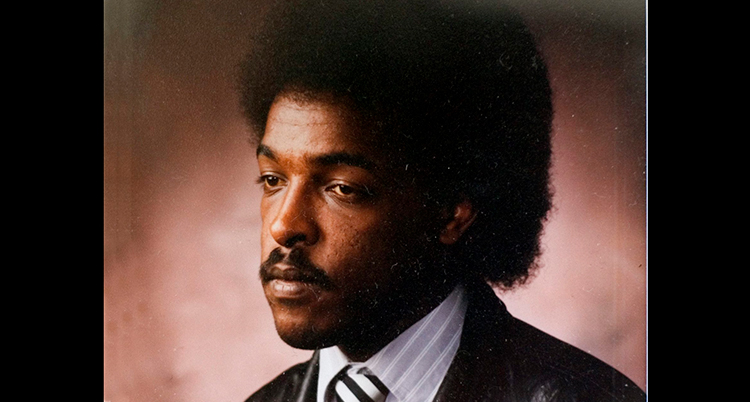 Dawit Isaak porträtt.