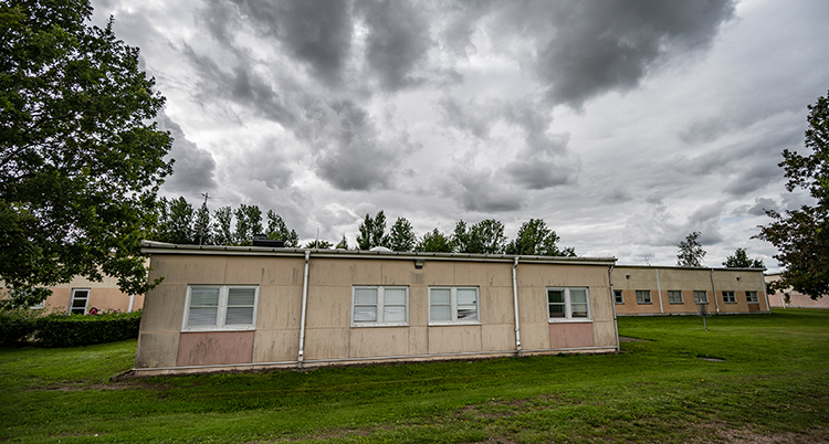 ett av skolans hus i Eslöv sedd utifrån.