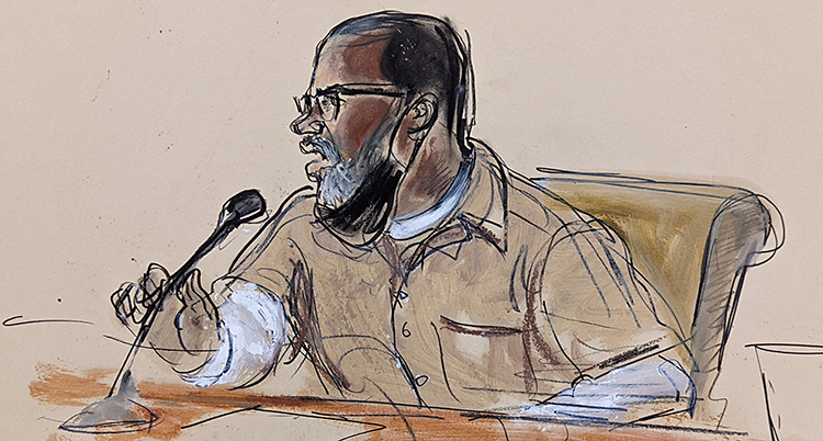 En teckning som visar R Kelly när han sitter vid ett bord och pratar i en mikrofon.