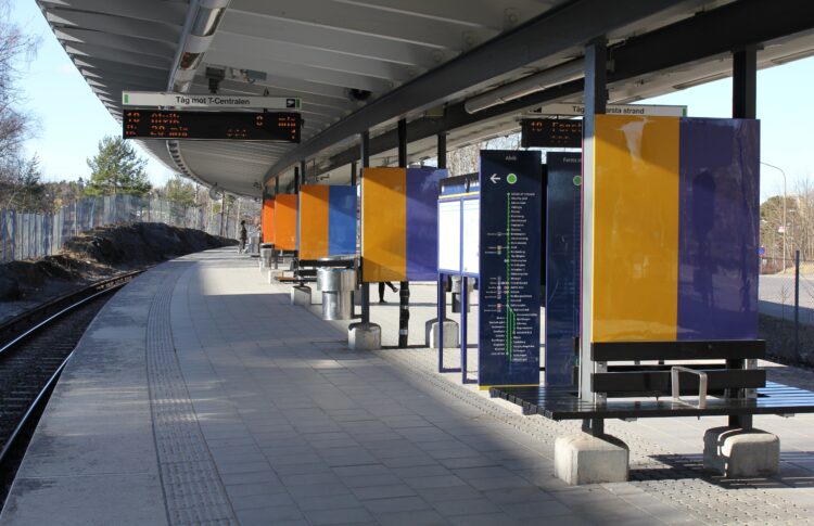 En tom station.