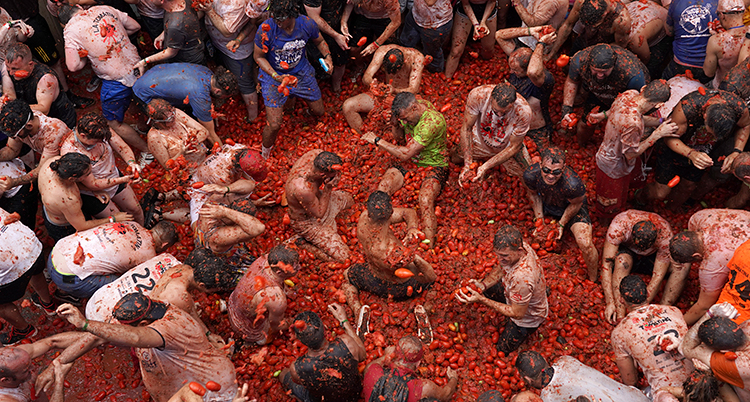 APTOPIX Spain Tomatina