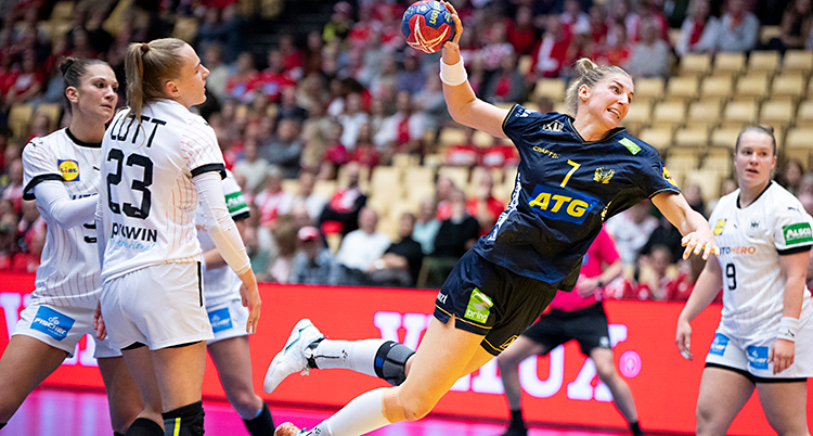 World Women's Handball Championship, quarterfinals: Sweden - Germany