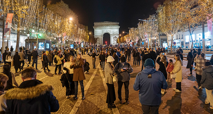 France Champs-Elysees Christmas Lighting