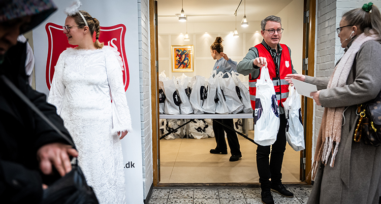 DENMARK The Salvation Army distributes Christmas assistance