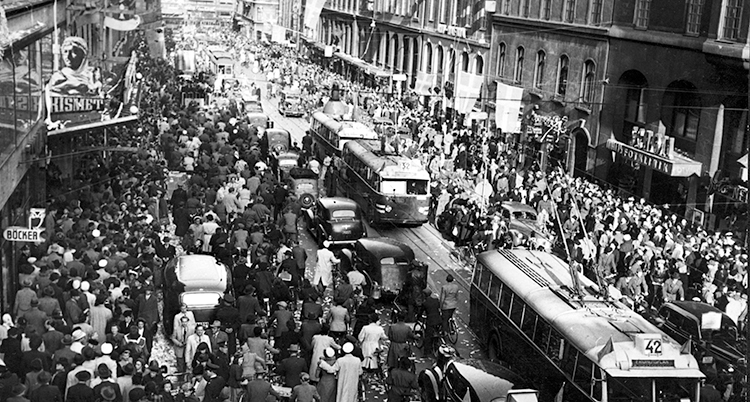 FREDSDAGEN 1945