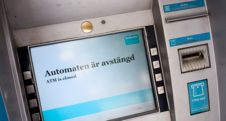 En bankomat. På skärmen står att den är stängd.