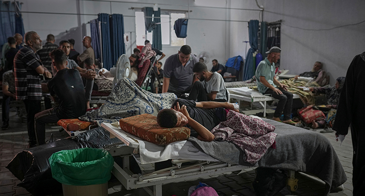 Mideast Wars Gaza Hospital Photo Essay