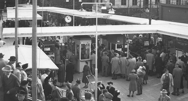 Tunnelbanans invigning i Stockholm.