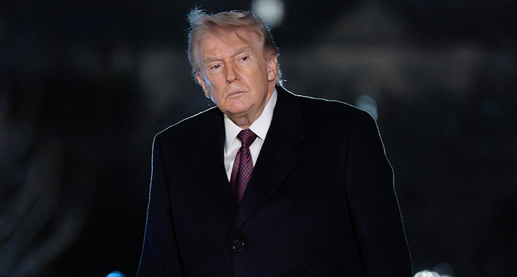 Donald Trump med kostym.