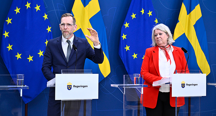 Två ministrar berättar om förslaget.