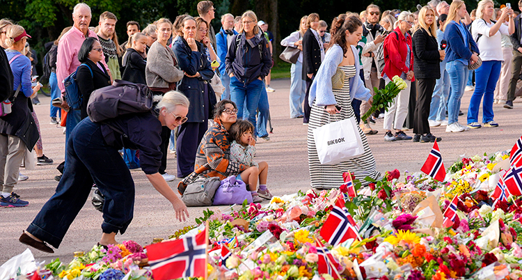 Kongen er død