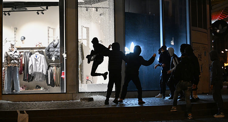 APTOPIX France Protests